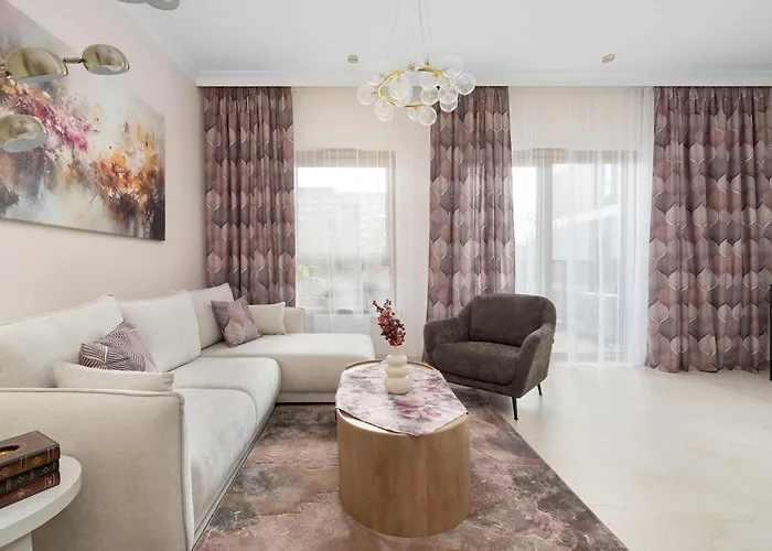 Διαμέρισμα Exclusive In With 2 Parking Spaces, Desk And Air Conditioned Living By Renters Prestige Βρότσλαβ